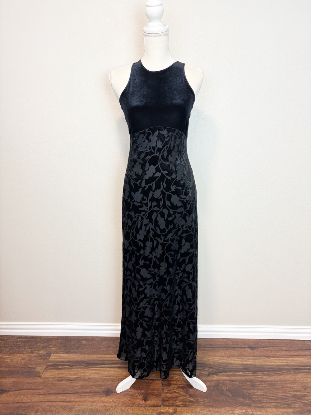 Vintage Laundry By Shelli Segal Black Velvet Floral Burnout Maxi Dress Crossback